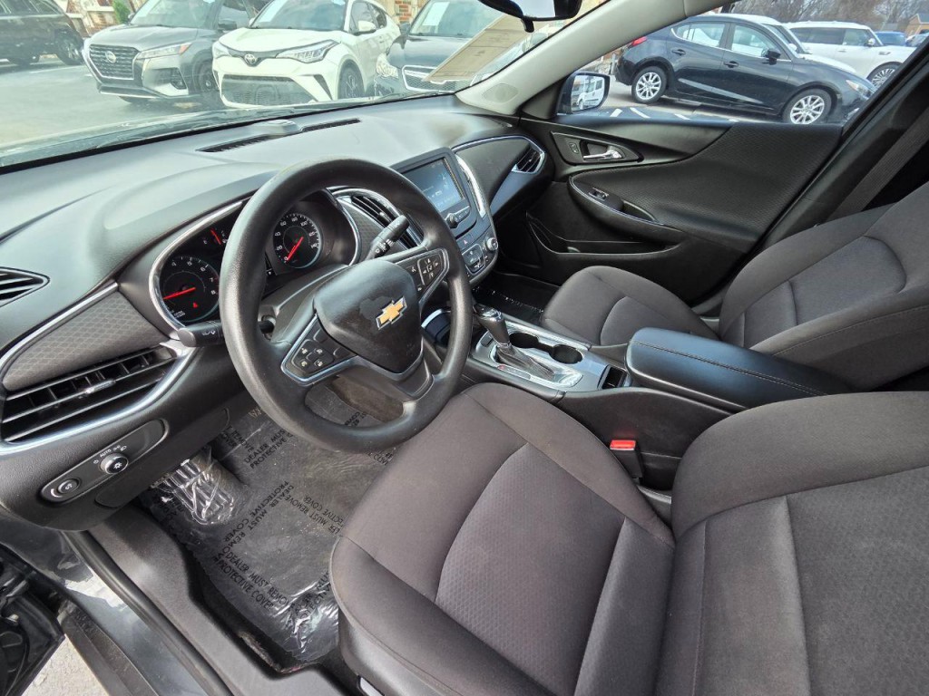 2018 Chevrolet Malibu Image 12