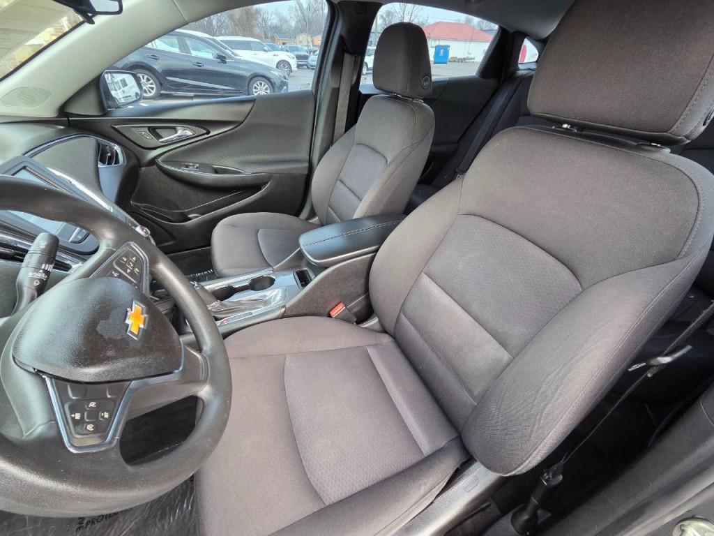 2018 Chevrolet Malibu Image 13