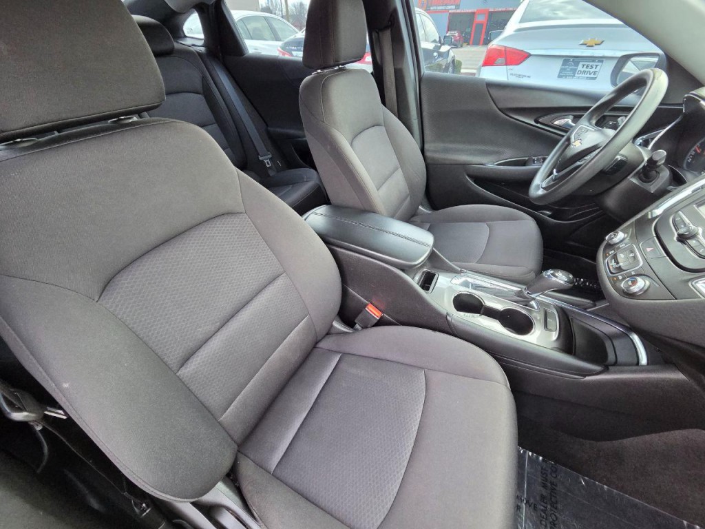 2018 Chevrolet Malibu Image 19