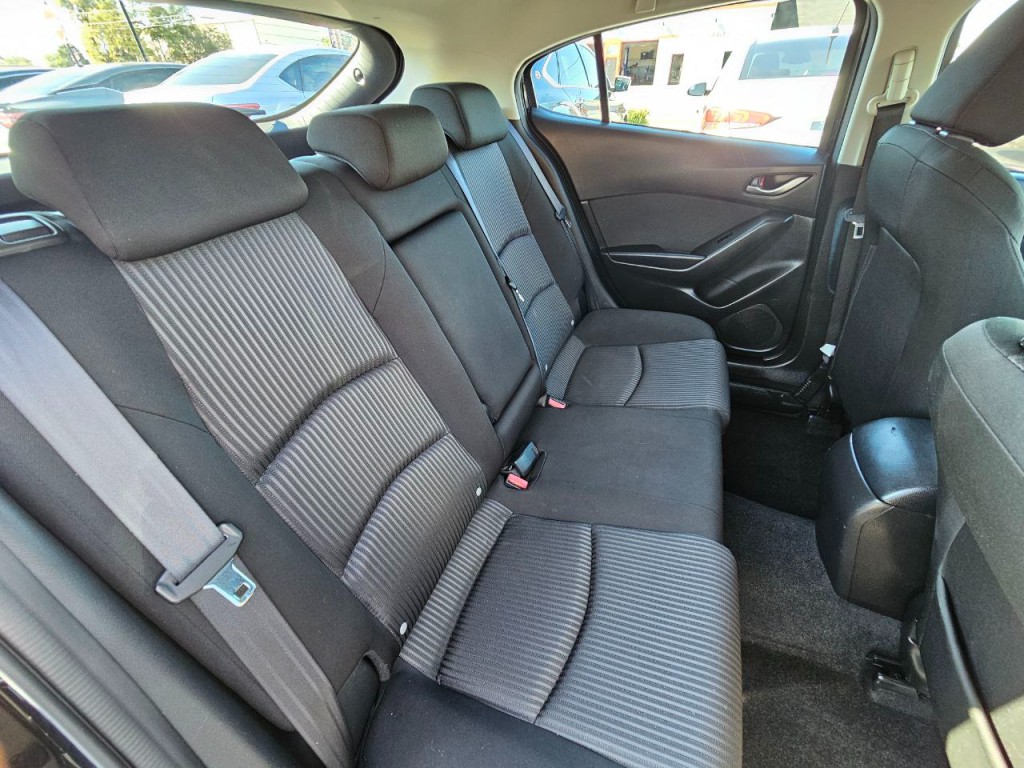 2014 Mazda Mazda3 Image 16