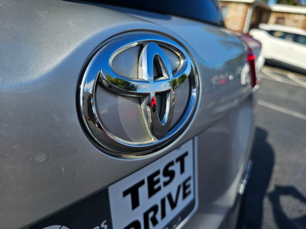 2015 Toyota Rav4 Image 8