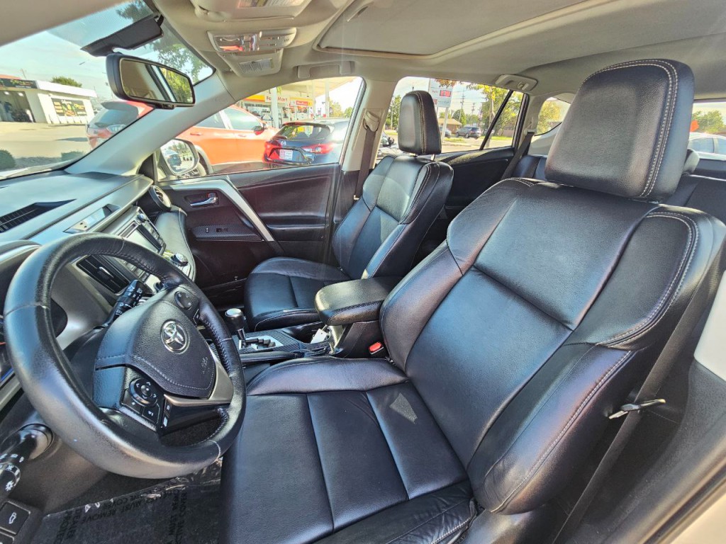 2015 Toyota Rav4 Image 13