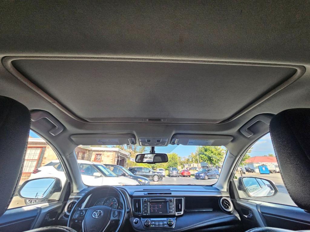 2015 Toyota Rav4 Image 24