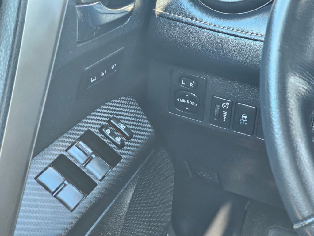 2015 Toyota Rav4 Image 28