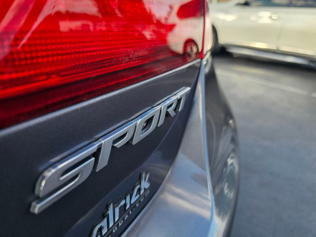 2015 Honda Accord Image 10