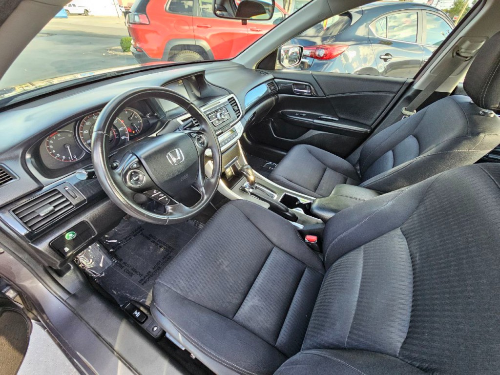 2015 Honda Accord Image 13