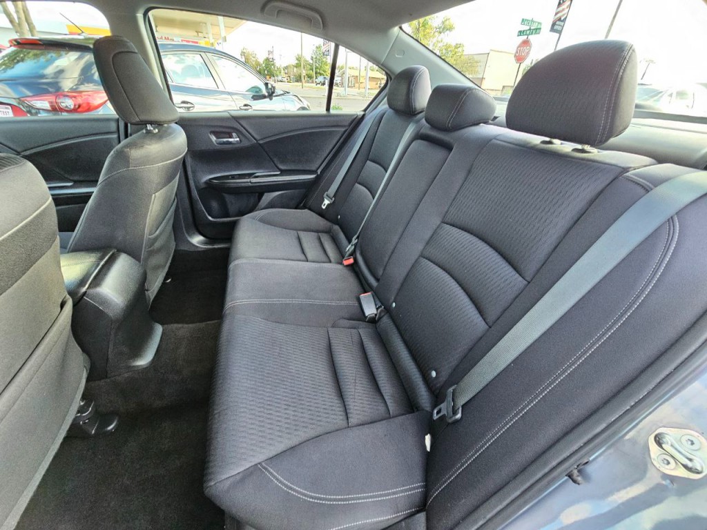 2015 Honda Accord Image 15
