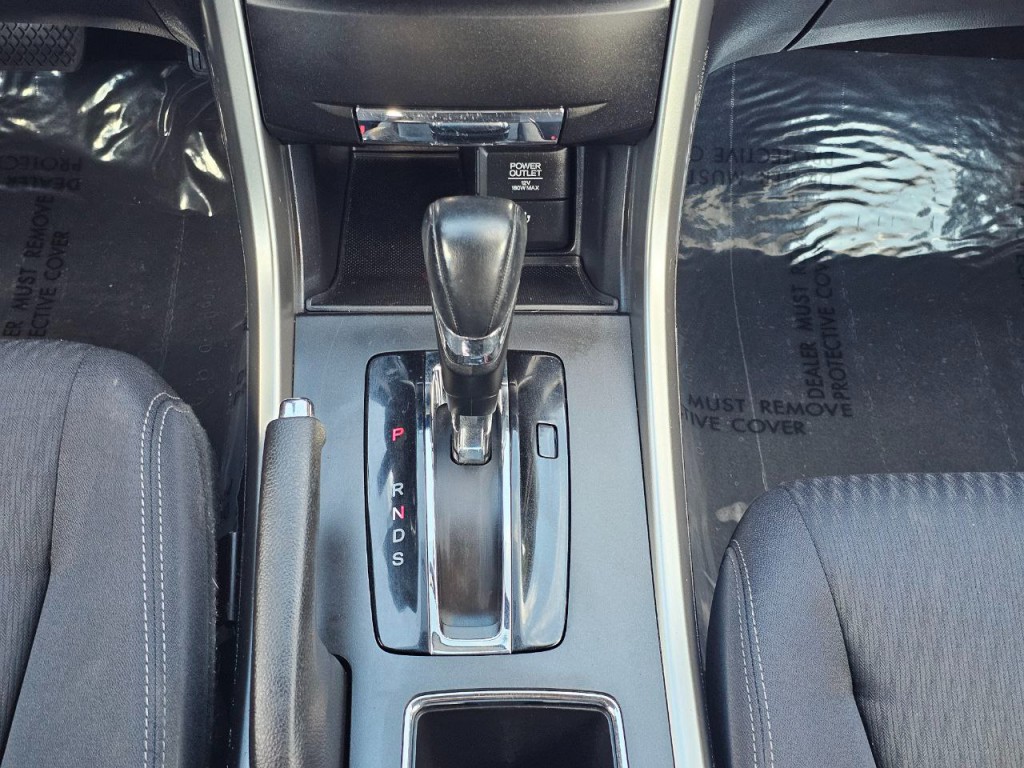 2015 Honda Accord Image 21