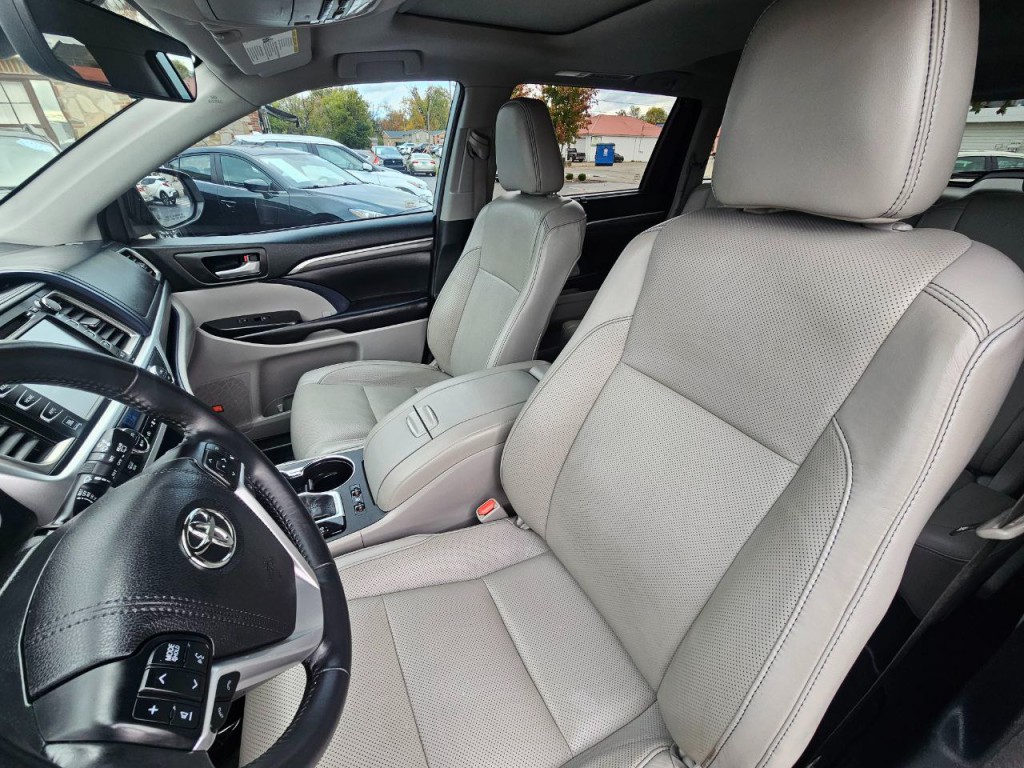 2018 Toyota Highlander Image 13