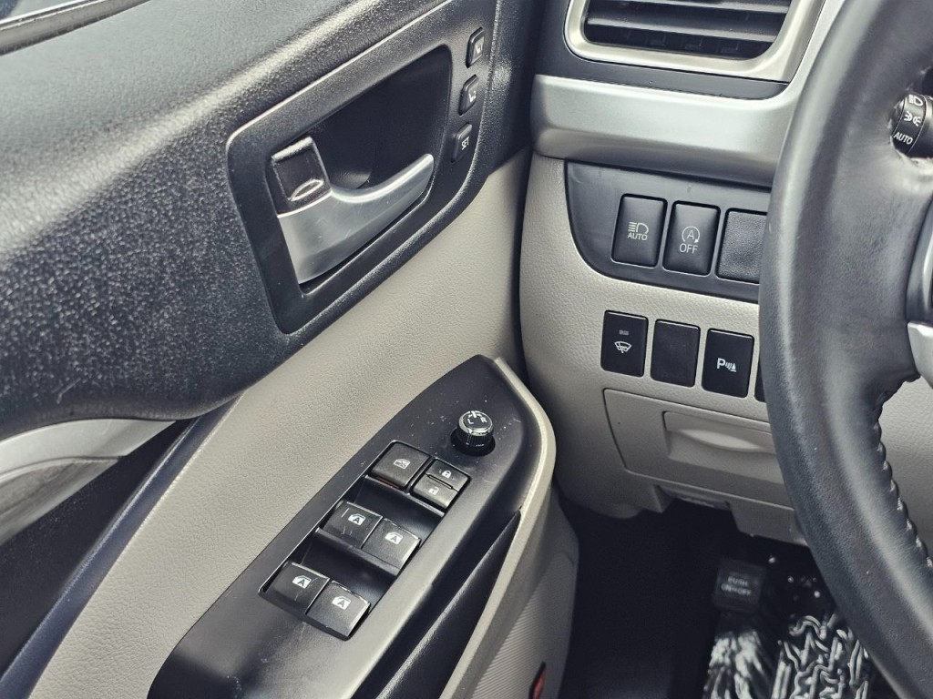 2018 Toyota Highlander Image 31