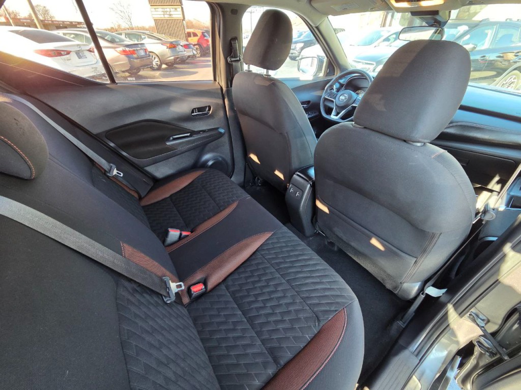 2021 Nissan Kicks Image 16