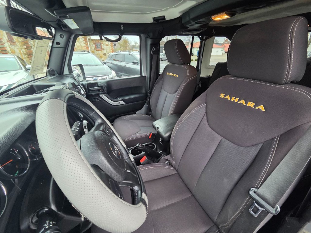 2013 Jeep Wrangler Image 11