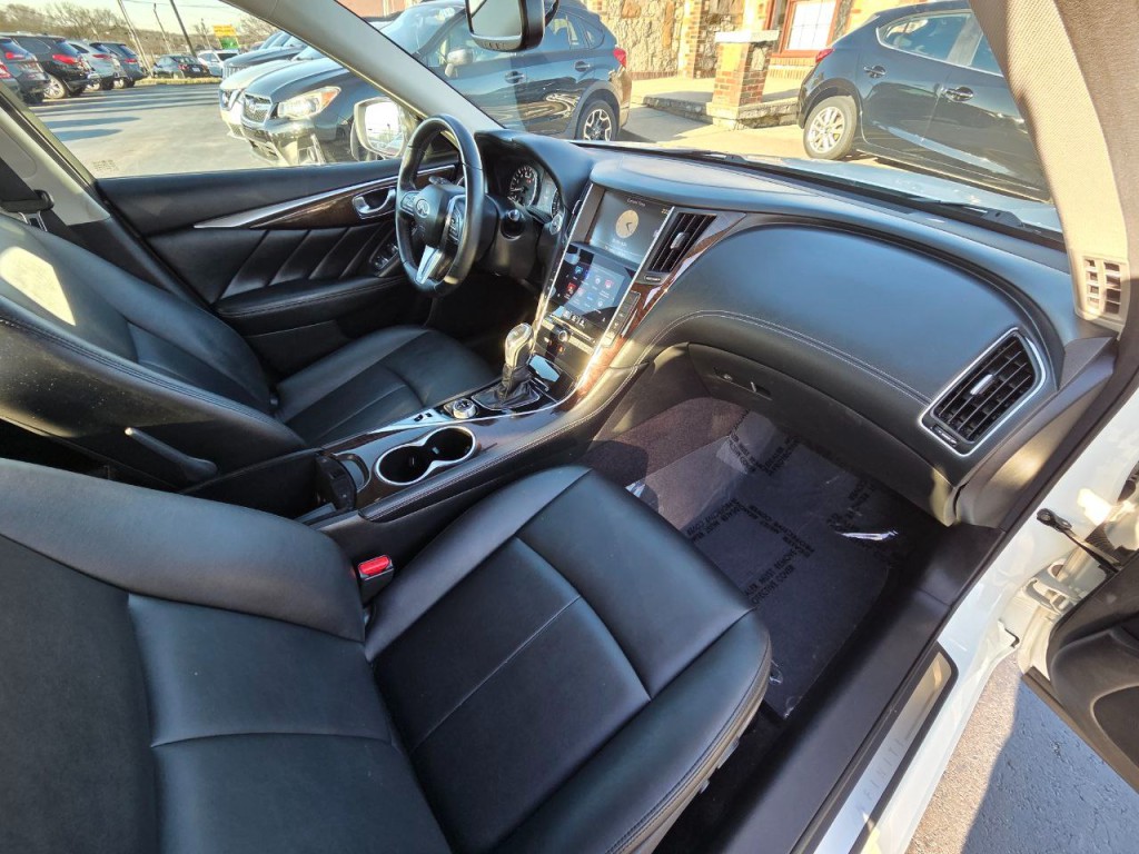 2019 INFINITI Q50 Image 18