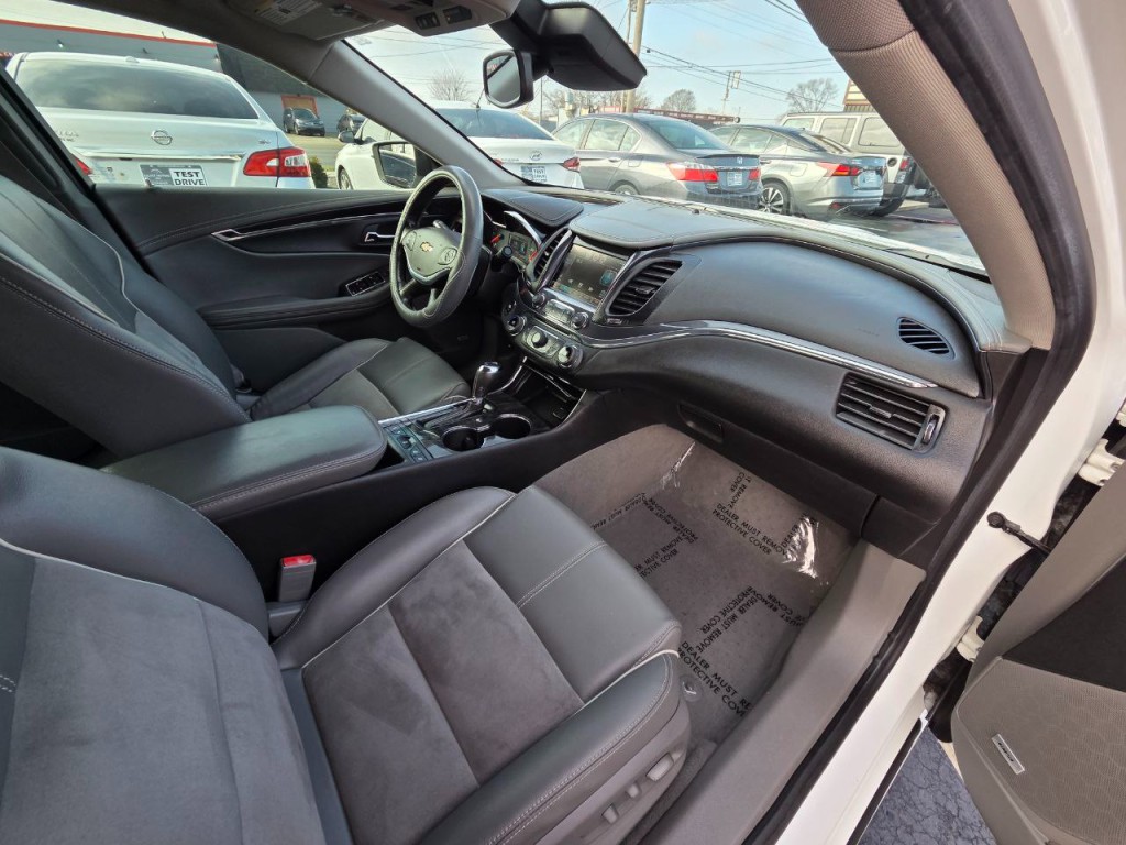 2015 Chevrolet Impala Image 17