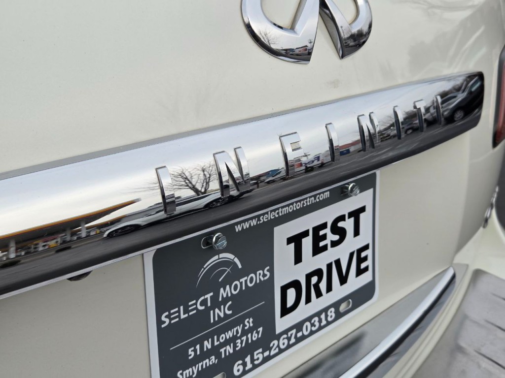 2015 INFINITI QX80 Image 8
