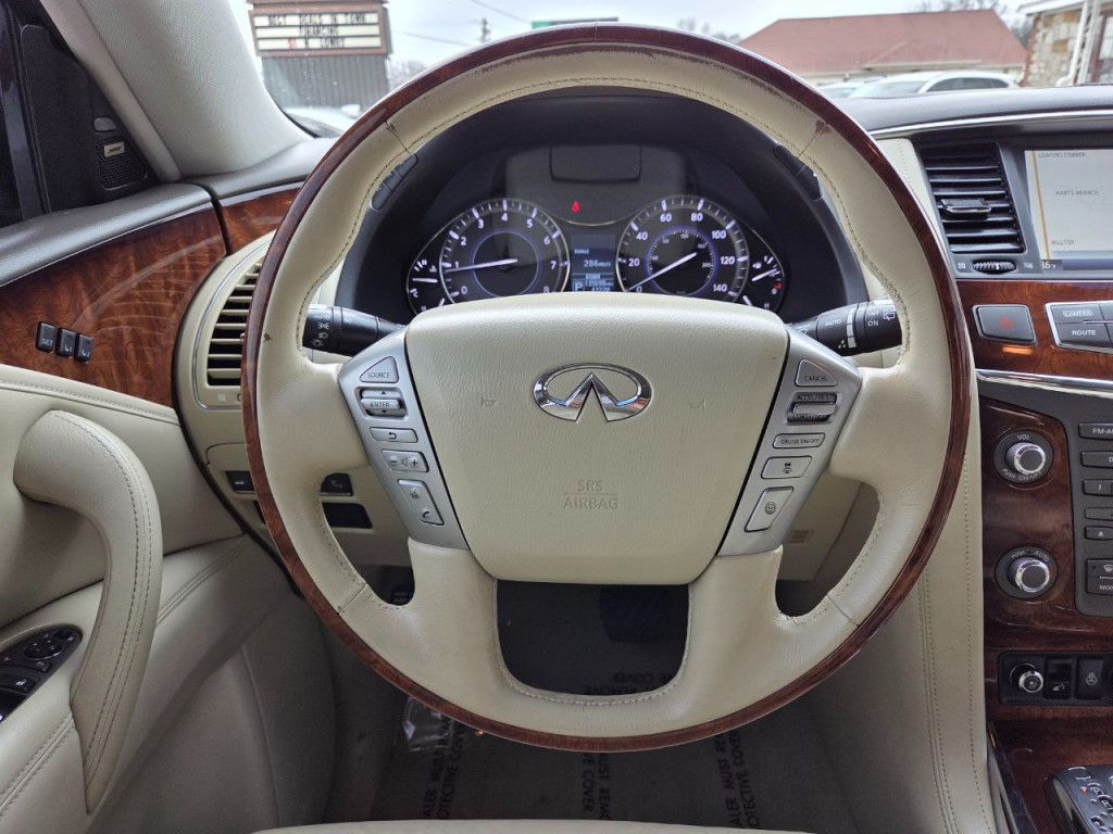 2015 INFINITI QX80 Image 28