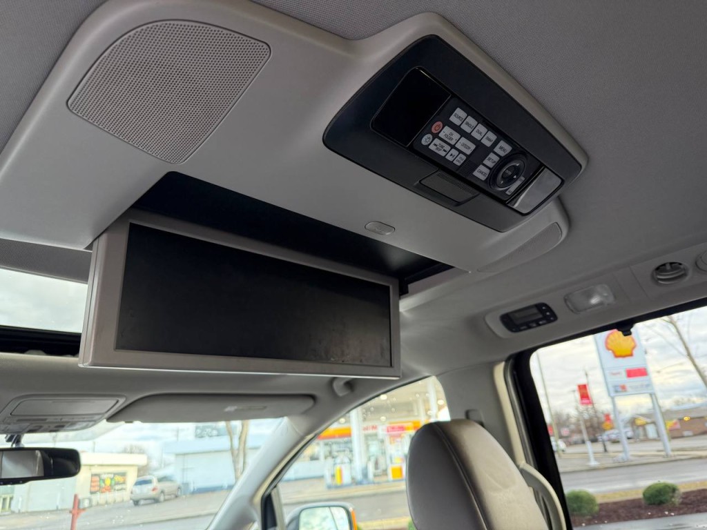 2012 Honda Odyssey Image 25
