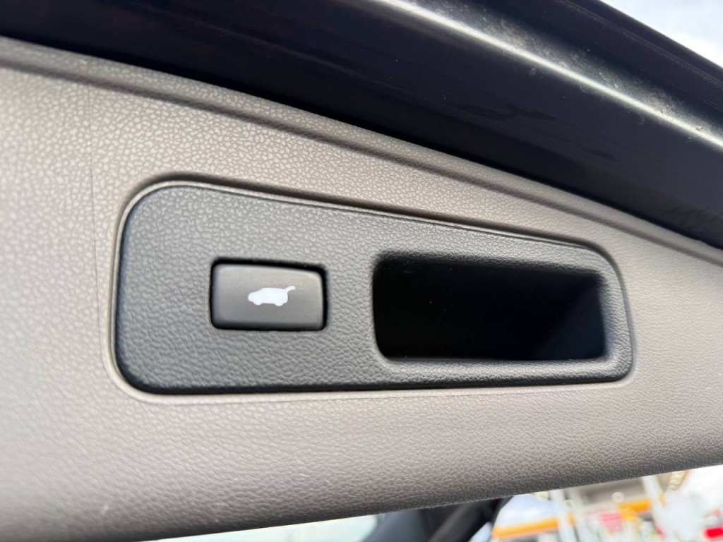 2012 Honda Odyssey Image 28