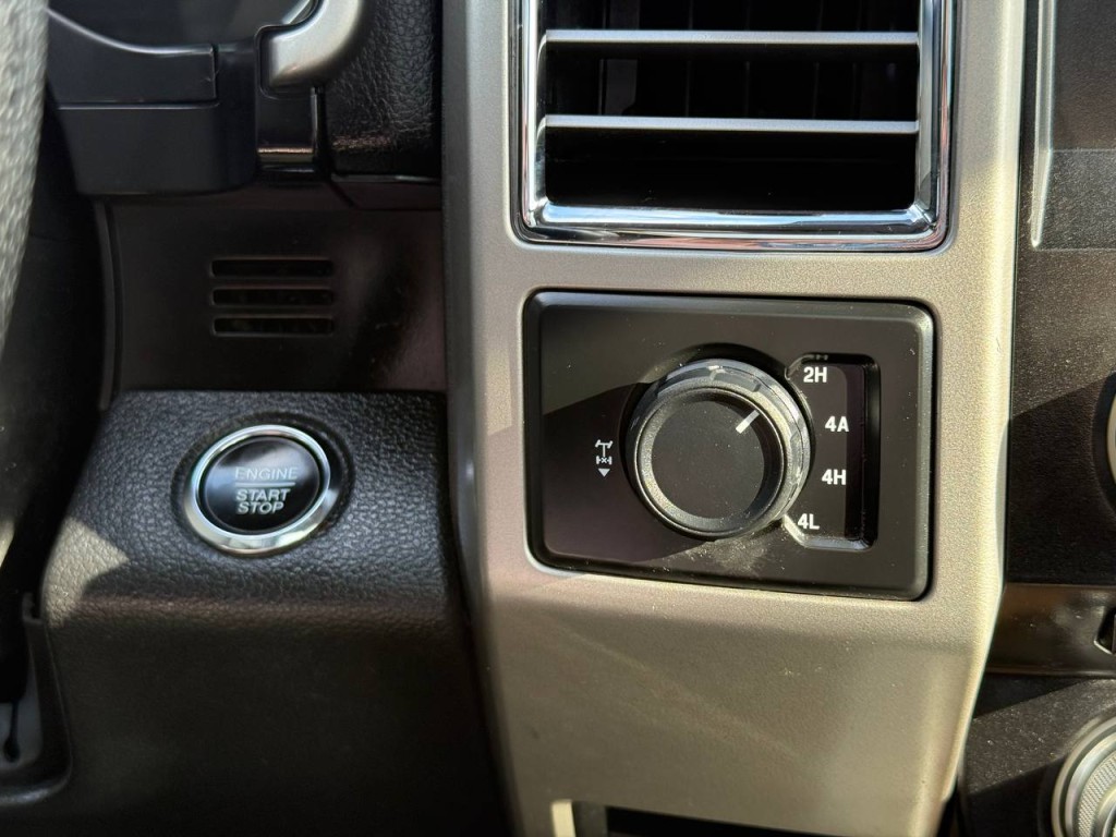 2015 Ford F-150 Image 34