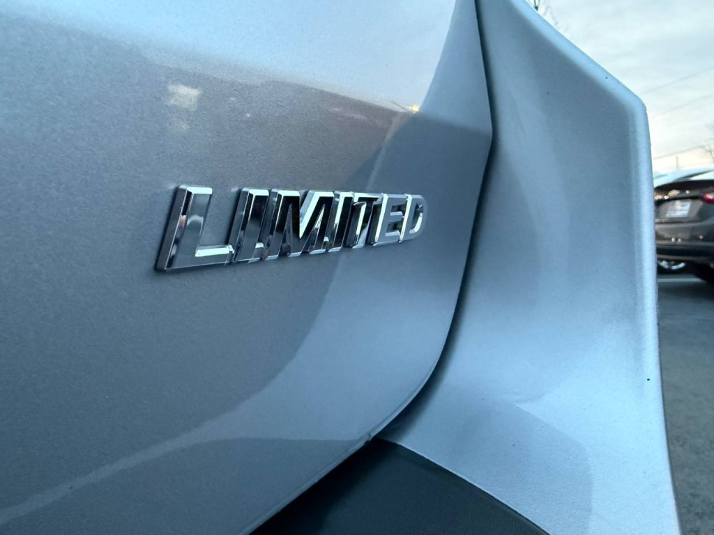 2011 Toyota Sienna Image 10