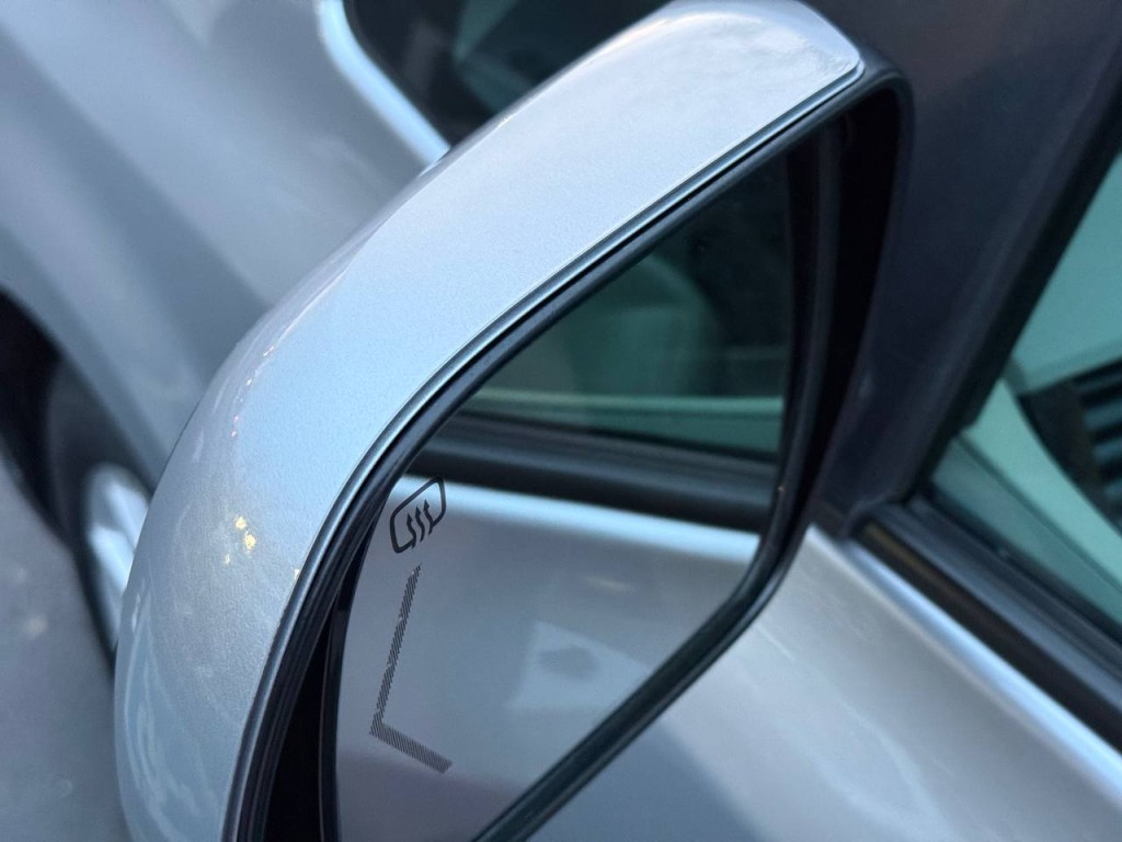 2011 Toyota Sienna Image 11