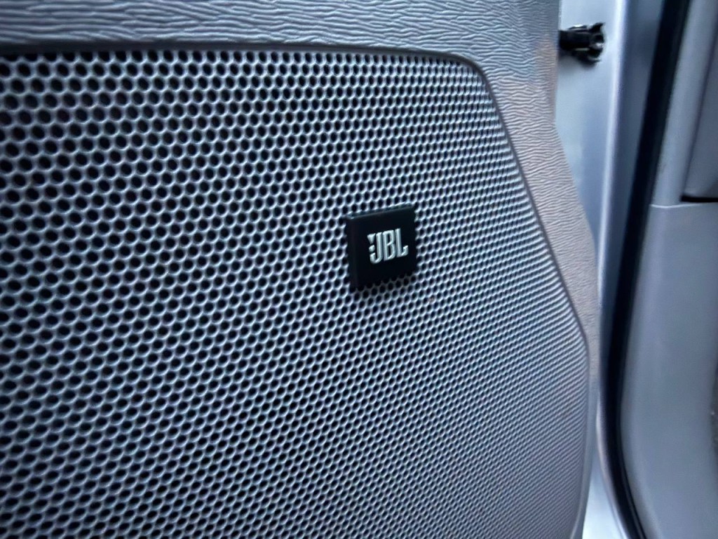 2011 Toyota Sienna Image 16