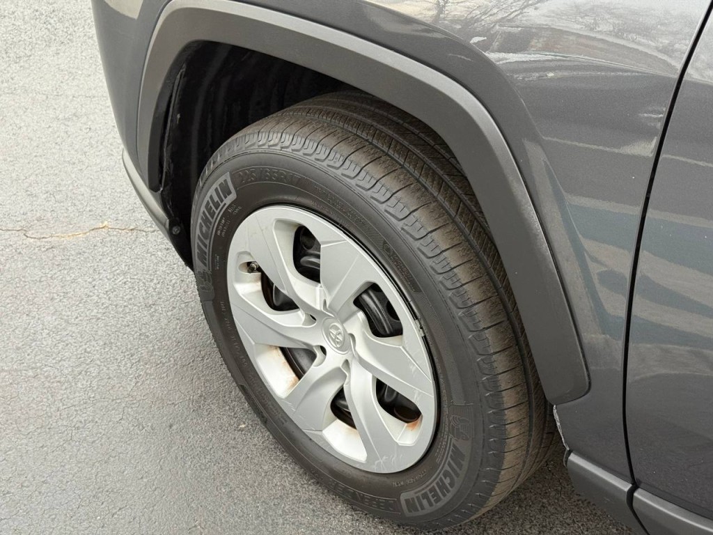 2019 Toyota Rav4 Image 9