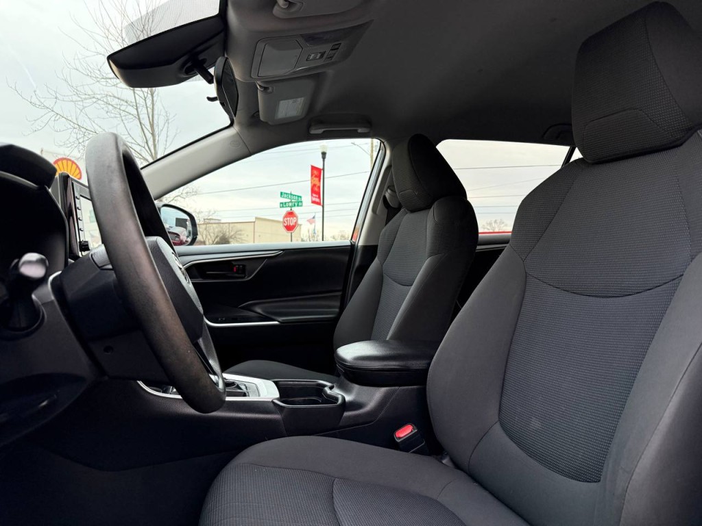 2019 Toyota Rav4 Image 10