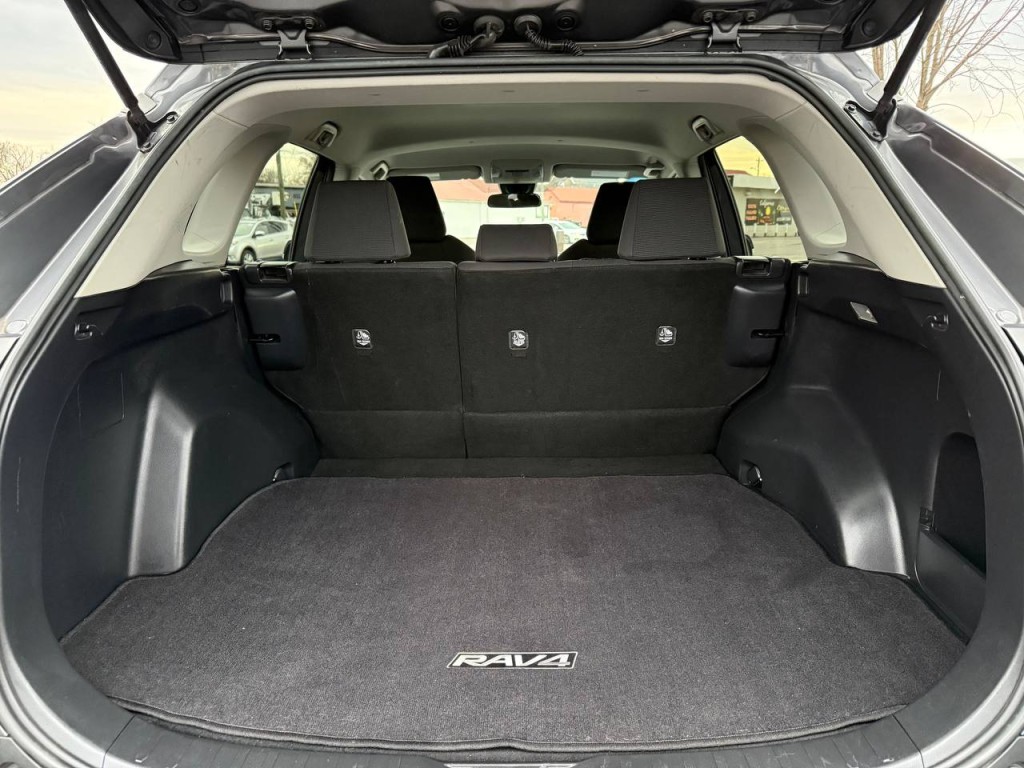 2019 Toyota Rav4 Image 18