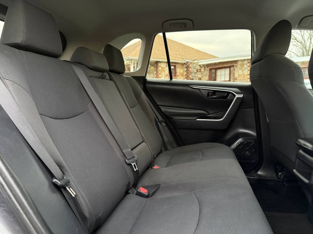 2019 Toyota Rav4 Image 20
