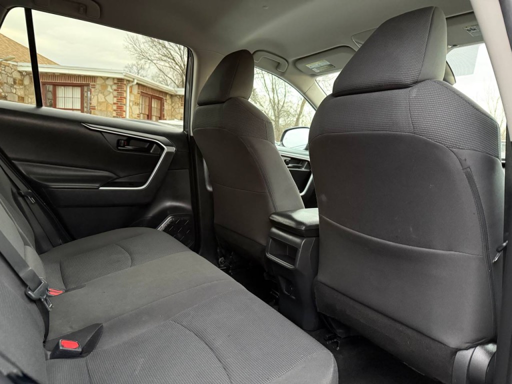 2019 Toyota Rav4 Image 21