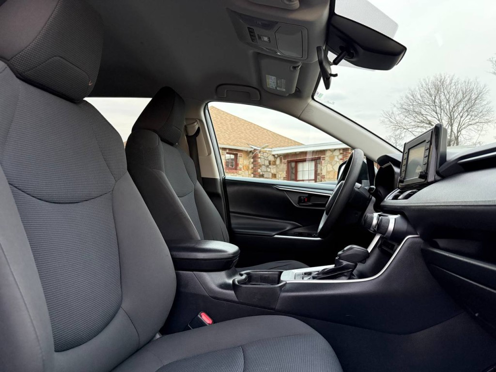 2019 Toyota Rav4 Image 23