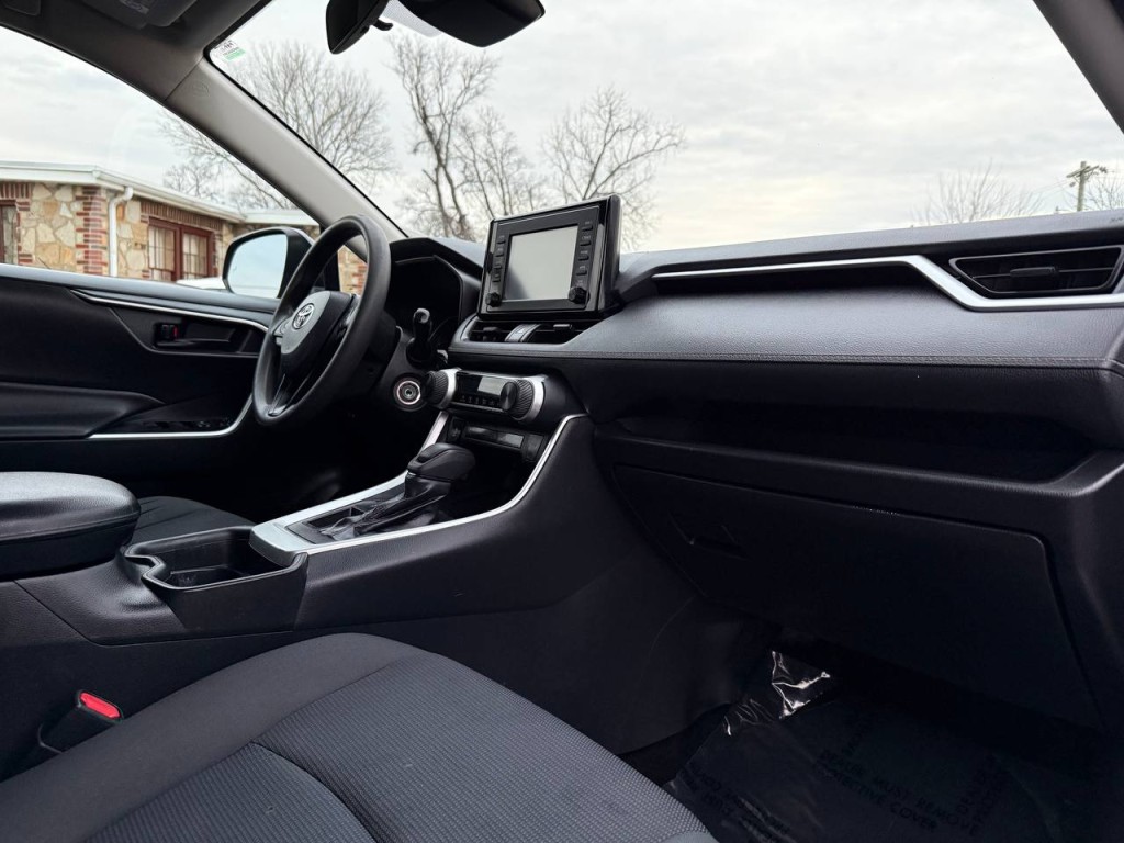 2019 Toyota Rav4 Image 24