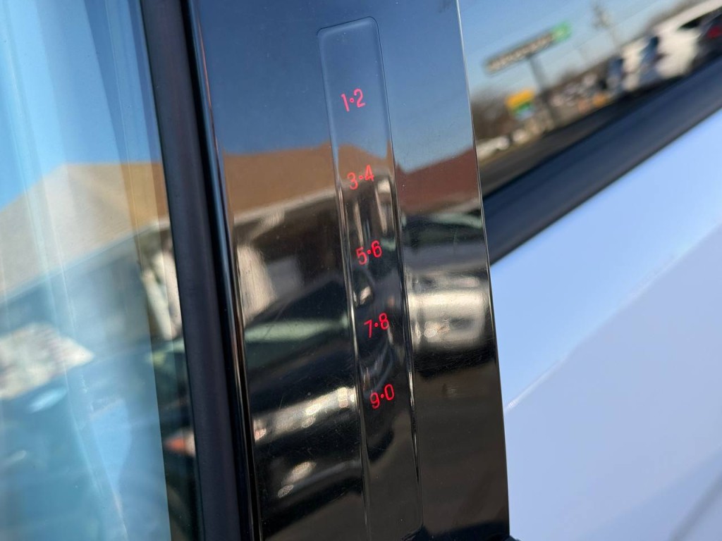 2018 Ford Explorer Image 9