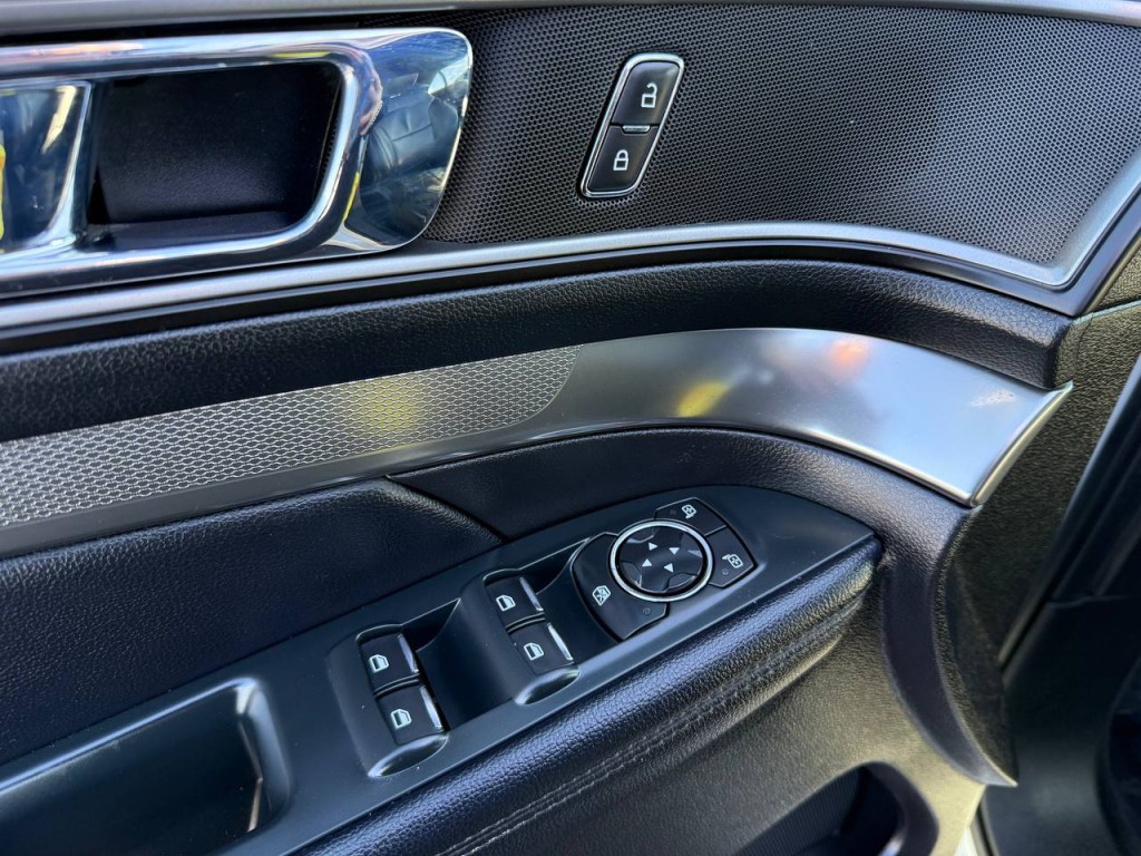 2018 Ford Explorer Image 17