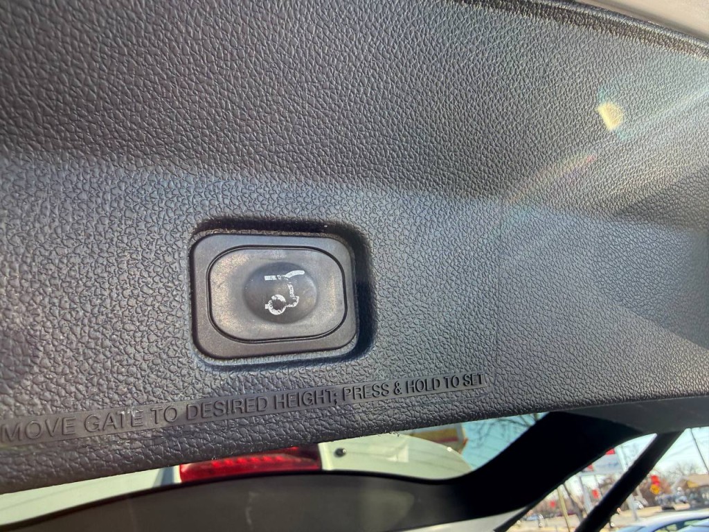 2018 Ford Explorer Image 28