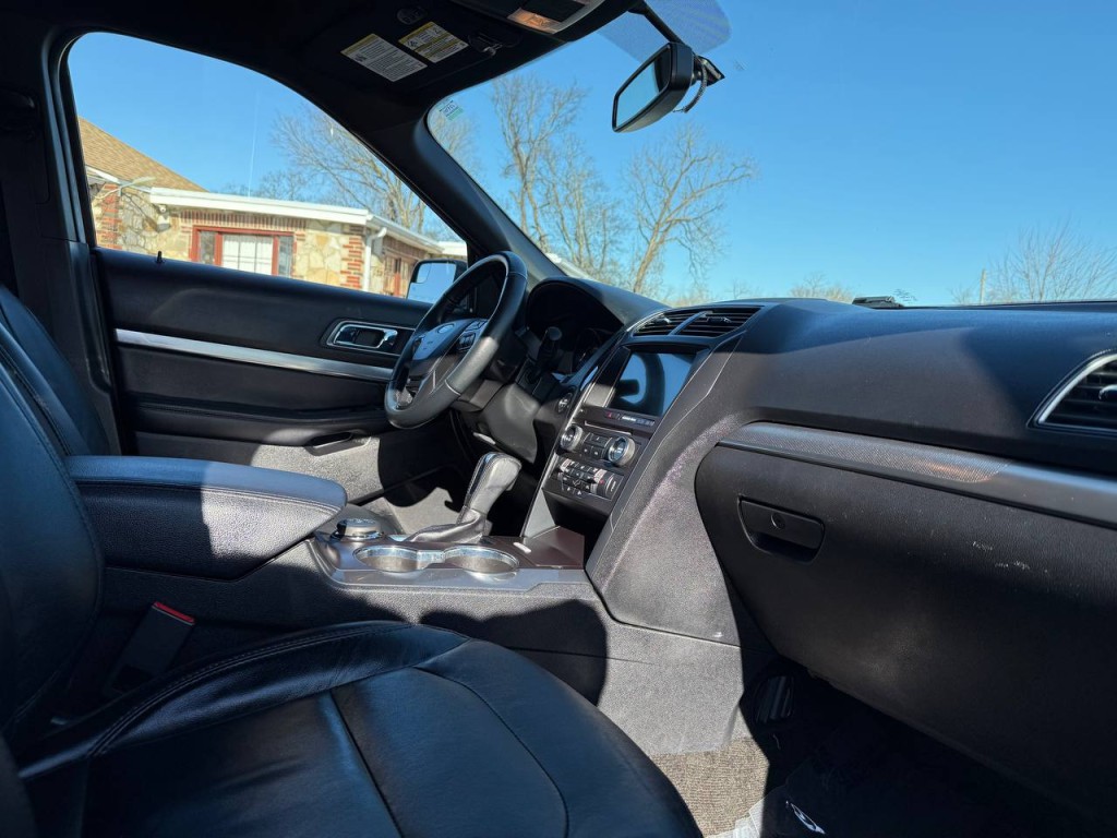 2018 Ford Explorer Image 33