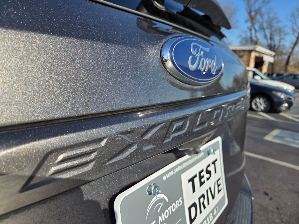 2018 Ford Explorer Image 8