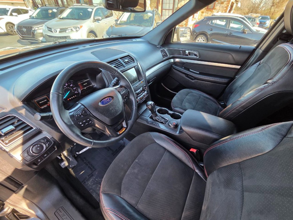 2018 Ford Explorer Image 12