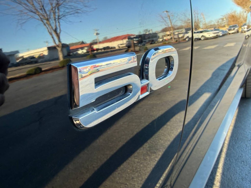 2019 Ford Mustang Image 9