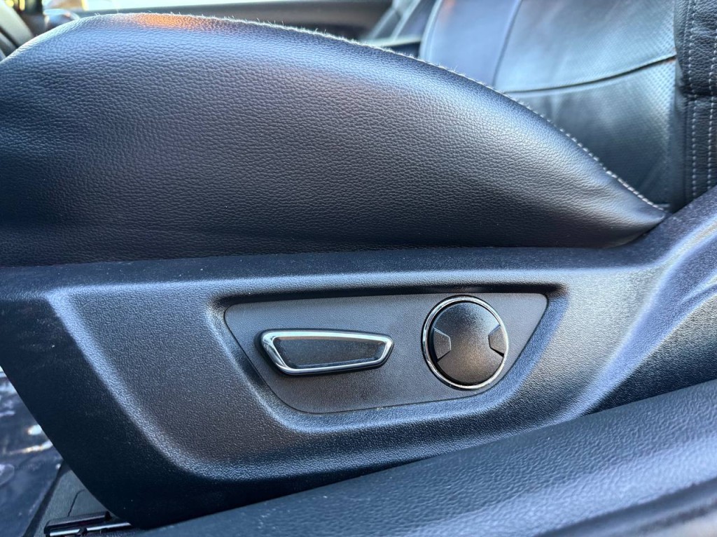 2019 Ford Mustang Image 16