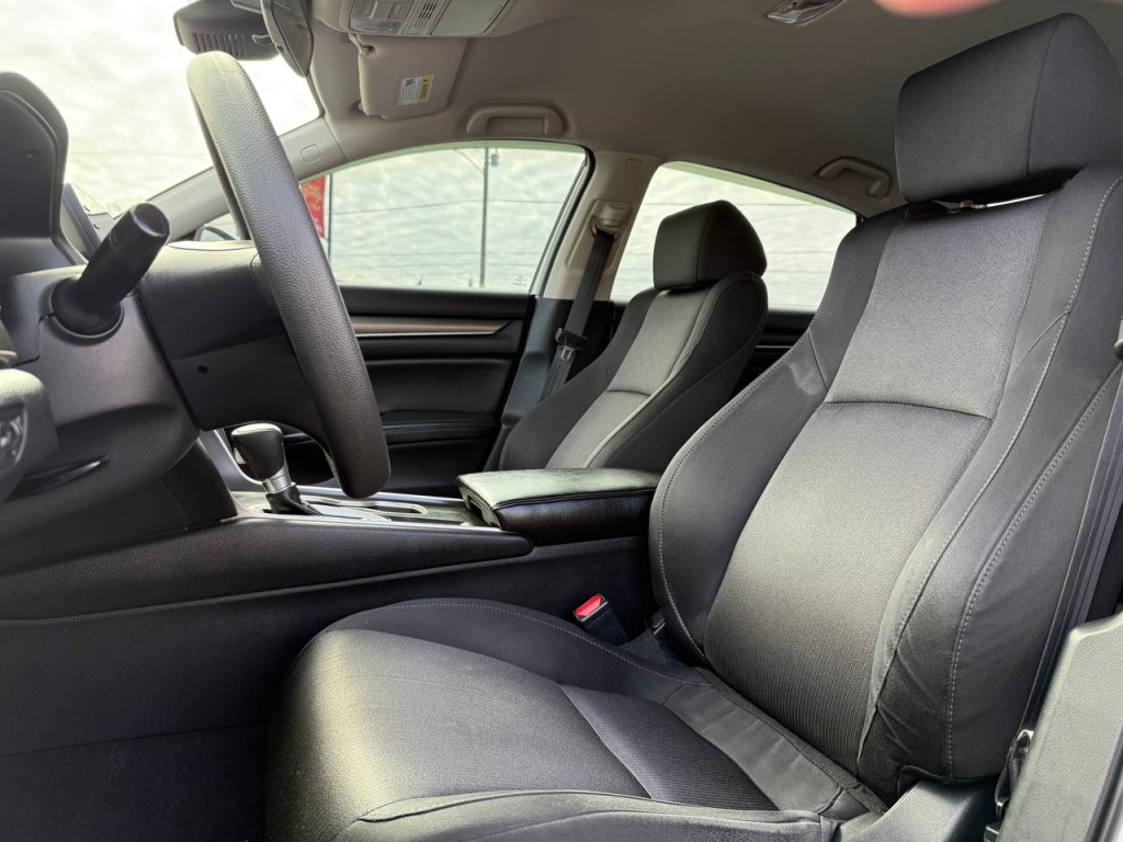 2018 Honda Accord Image 11