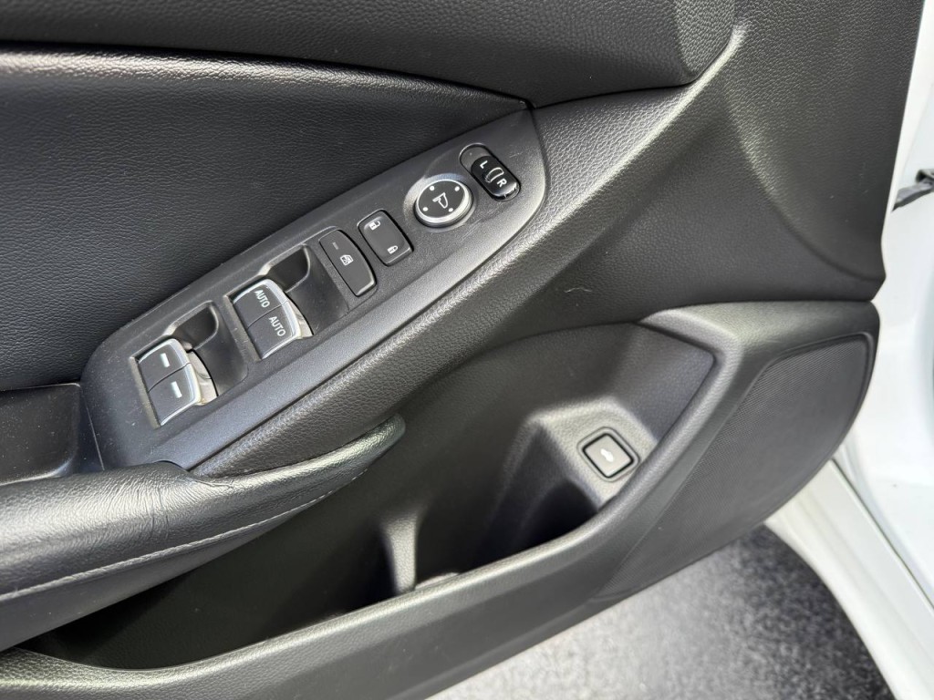 2018 Honda Accord Image 13
