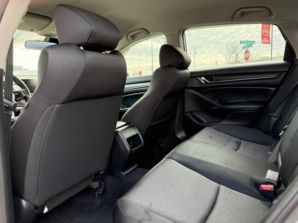 2018 Honda Accord Image 16