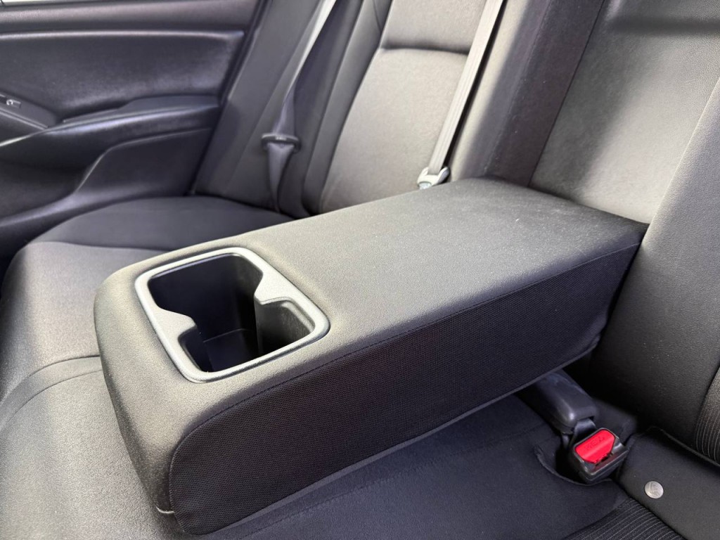 2018 Honda Accord Image 17
