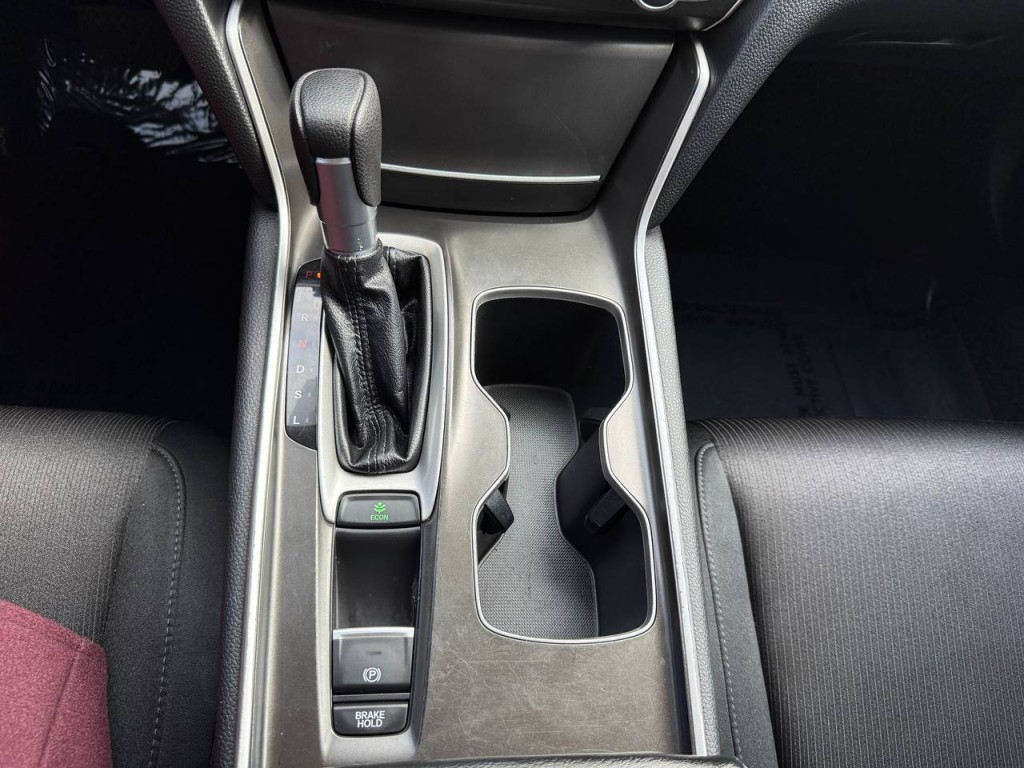 2018 Honda Accord Image 27