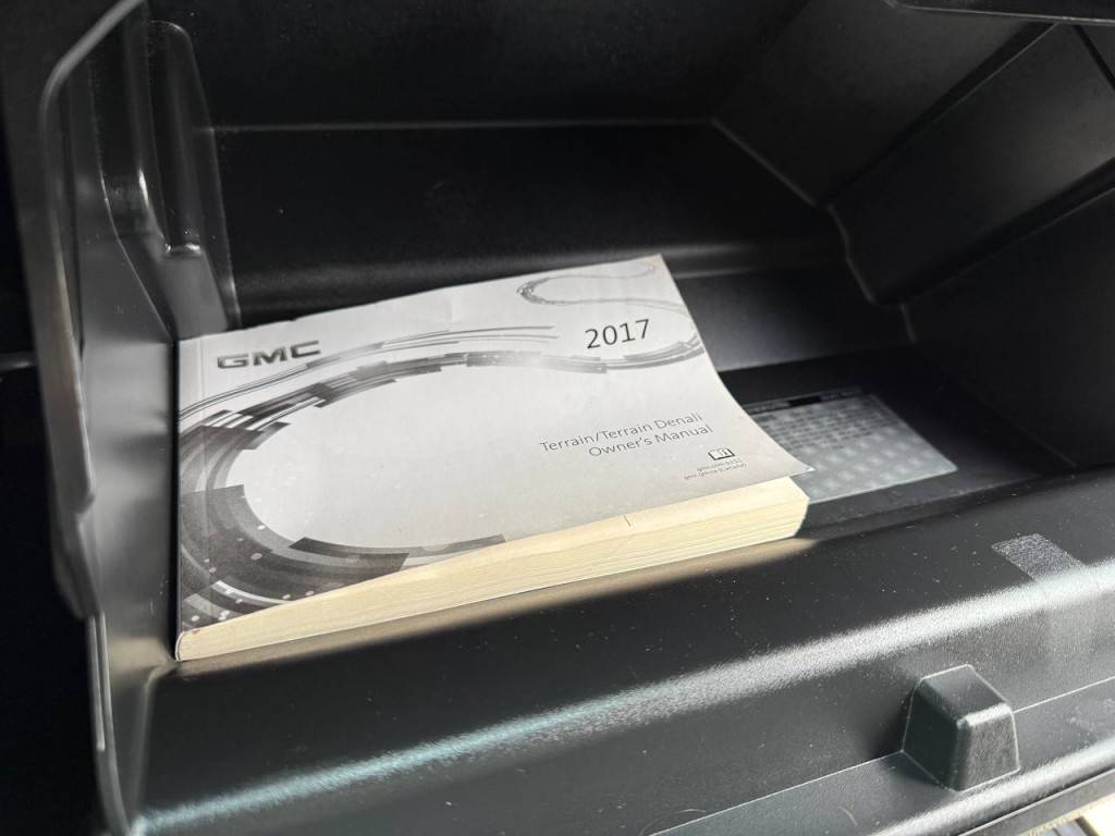 2017 GMC Terrain Image 34