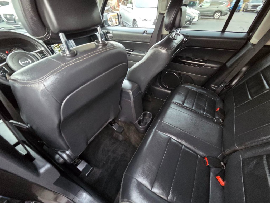 2015 Jeep Patriot Image 16