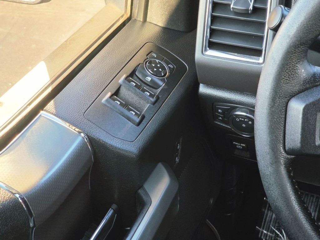 2016 Ford F-150 Image 30