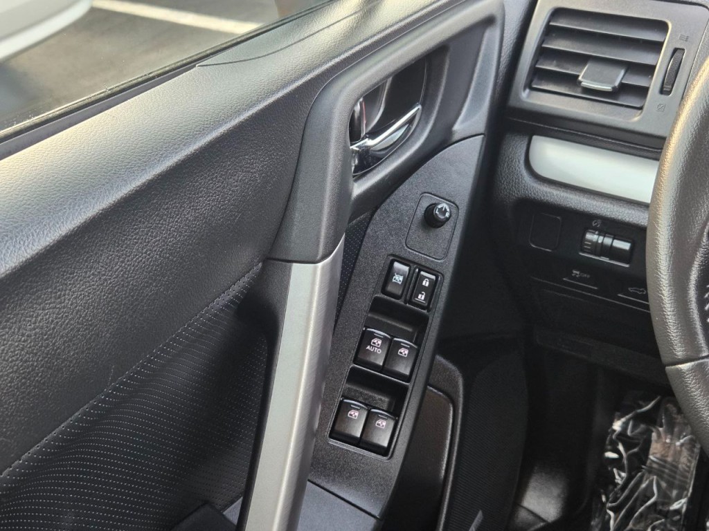 2015 Subaru Forester Image 31